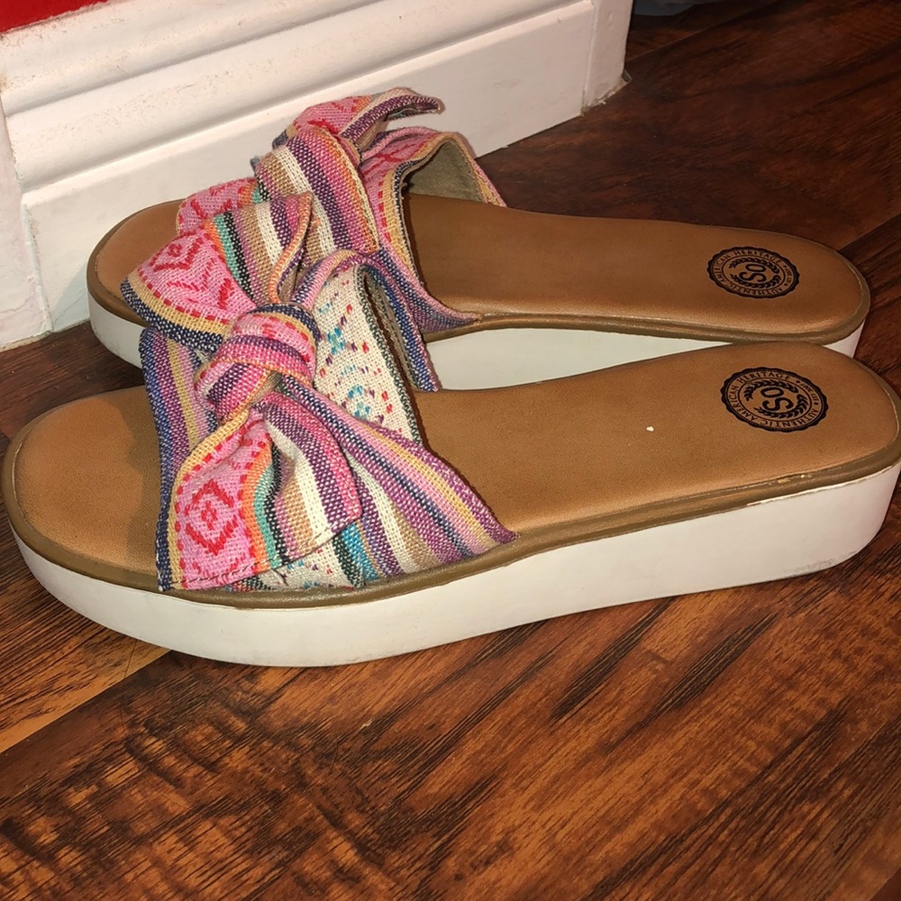 Sandals - Picture 2 of 3